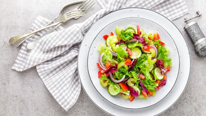 Amankah Ibu Hamil Mengkonsumsi Salad Sayuran Mentah?